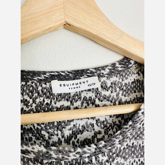 Equipment • Silk Round Neckline Blouse in Reptile Print - Picture 4 of 5